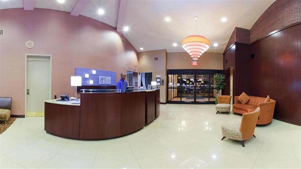 西部温斯顿塞勒姆市中心智选假日酒店 外观 照片